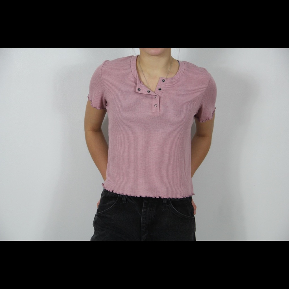 American eagle tee with ribbed bottom